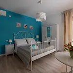 Villino Giovanna Wi-fi Ac Prima Fila Mare Pineta Bed and breakfast