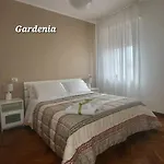 Villino Giovanna Wi-fi Ac Prima Fila Mare Pineta Bed and breakfast 3*