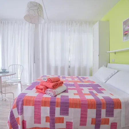 Villino Giovanna Wi-fi Ac Prima Fila Mare Pineta לינה וארוחת בוקר
