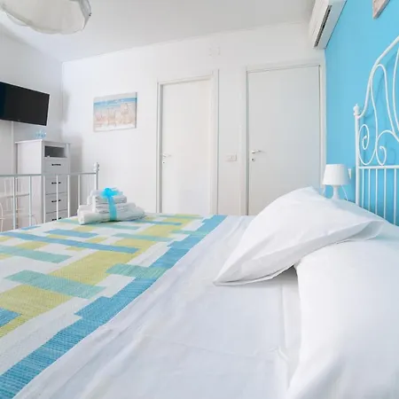 Villino Giovanna Wi-fi Ac Prima Fila Mare Pineta Bed and breakfast Porto SantʼElpidio