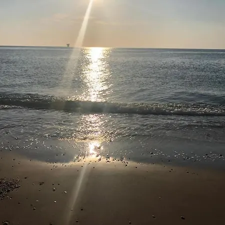 Villino Giovanna Wi-fi Ac Prima Fila Mare Pineta 4* Porto SantʼElpidio
