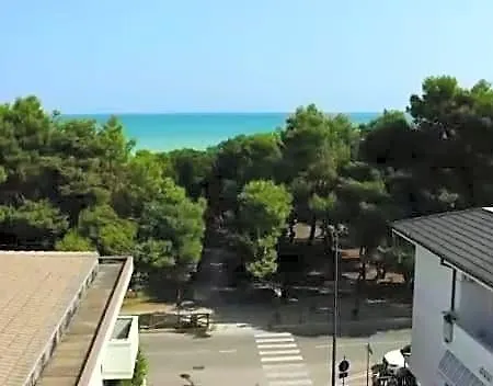 Nocleg ze śniadaniem Villino Giovanna Wi-fi Ac Prima Fila Mare Pineta Porto SantʼElpidio